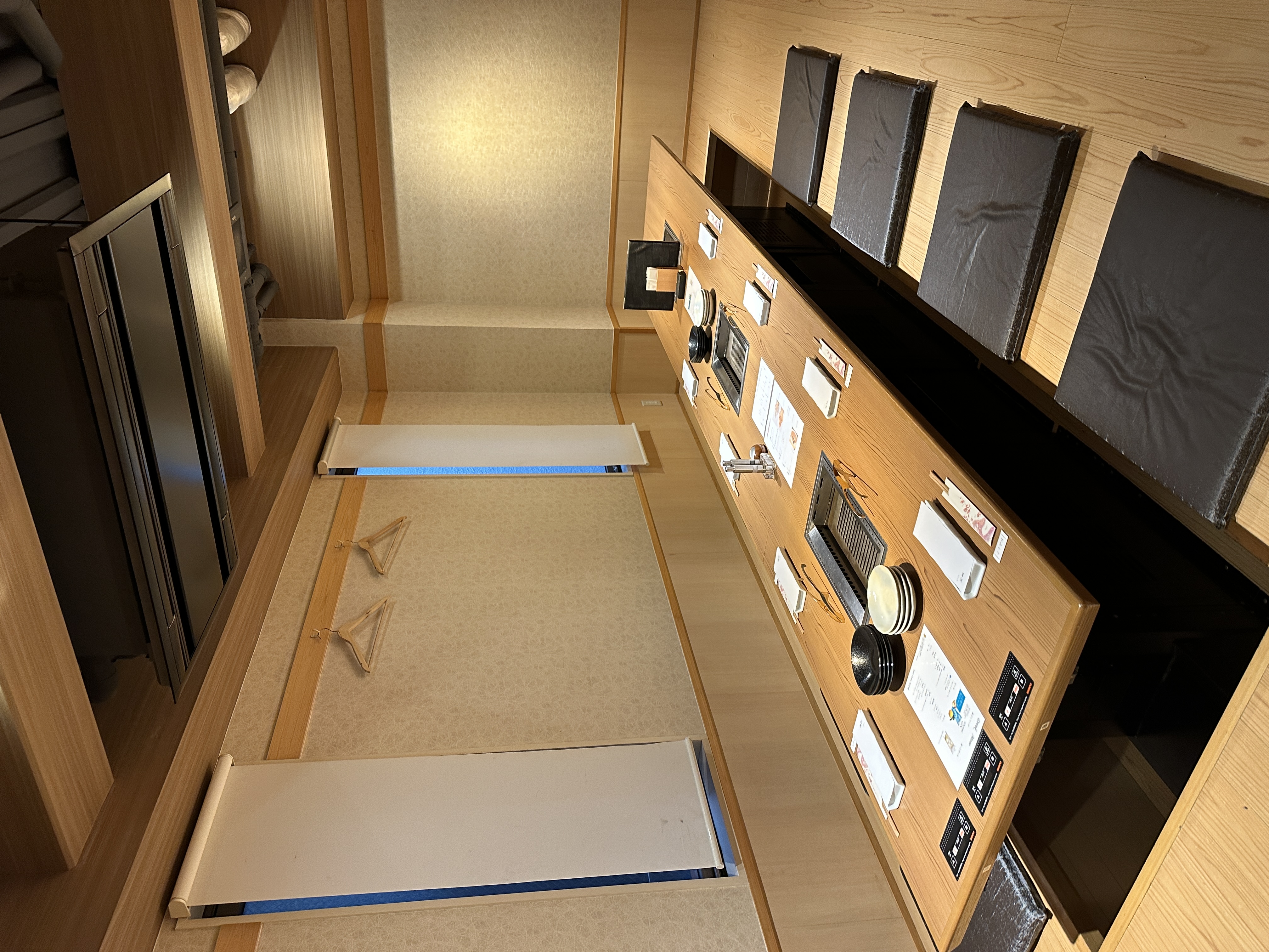 Carousel slide 3 of 7